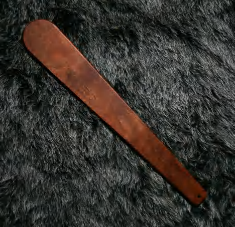 Round Spanking Paddle - Bondage restraints